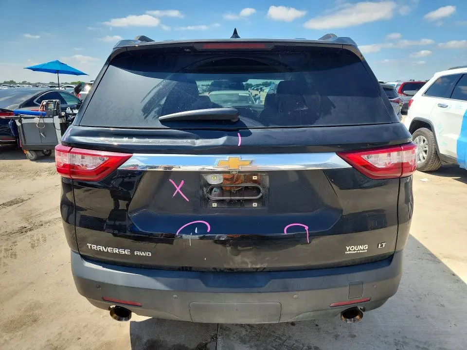 2021 CHEVROLET TRAVERSE LT  