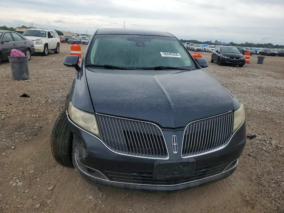 2013 LINCOLN MKT   