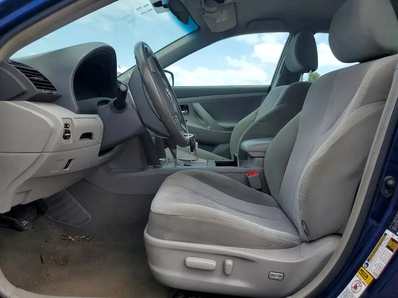 2010 TOYOTA CAMRY LE  