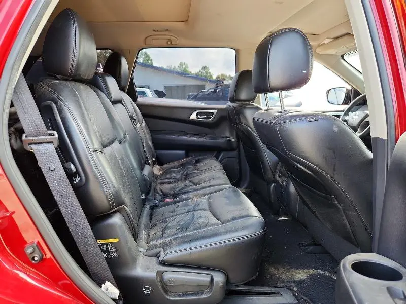 2017 NISSAN PATHFINDER PLATINUM  