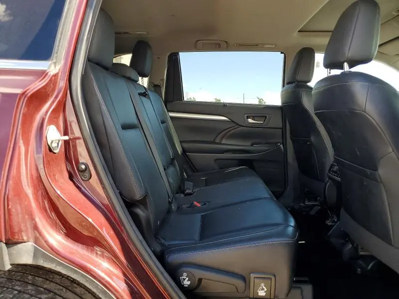 2015 TOYOTA HIGHLANDER XLE  