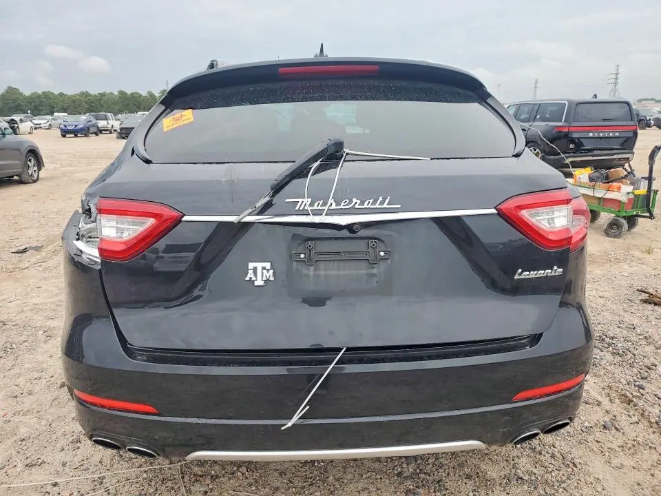 2017 MASERATI LEVANTE S LUXURY  