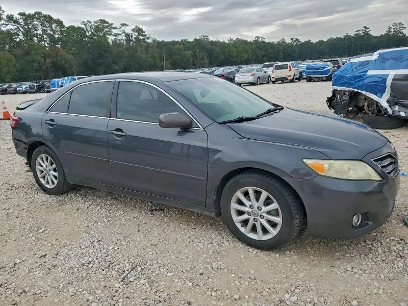 2010 TOYOTA CAMRY SE  
