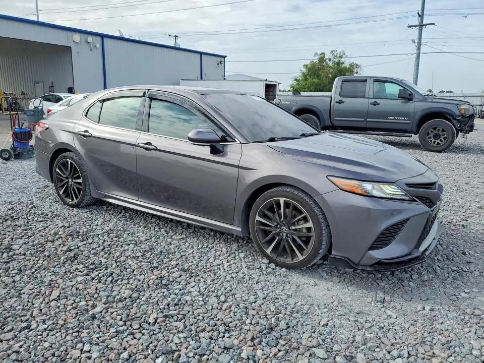 2018 TOYOTA CAMRY XSE  