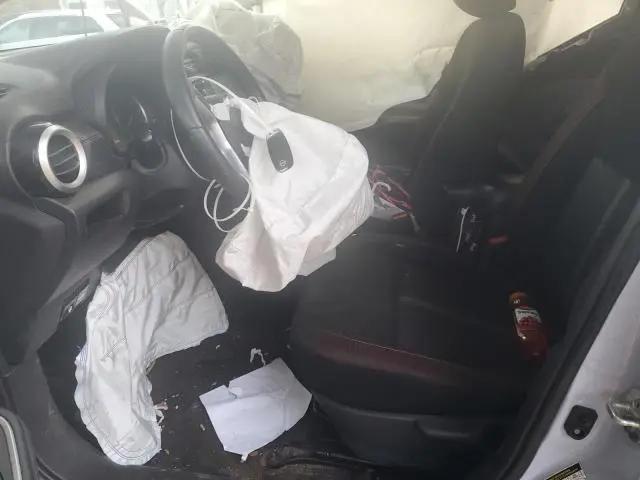 2024 NISSAN VERSA SR  