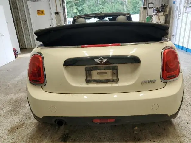 2017 MINI COOPER   