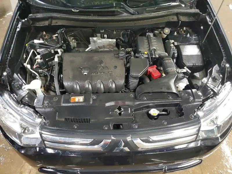 2014 MITSUBISHI OUTLANDER ES  