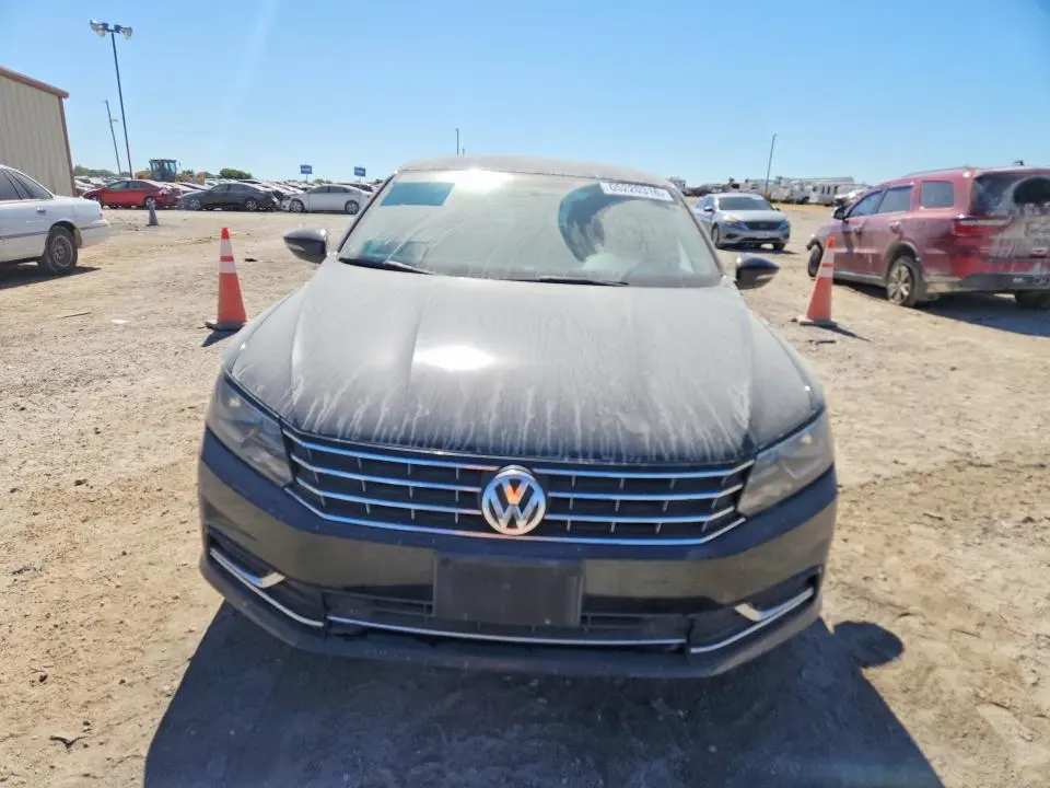 2017 VOLKSWAGEN PASSAT S  