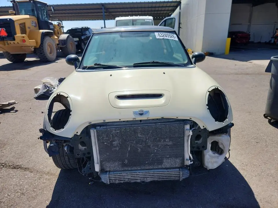 2011 MINI COOPER S  