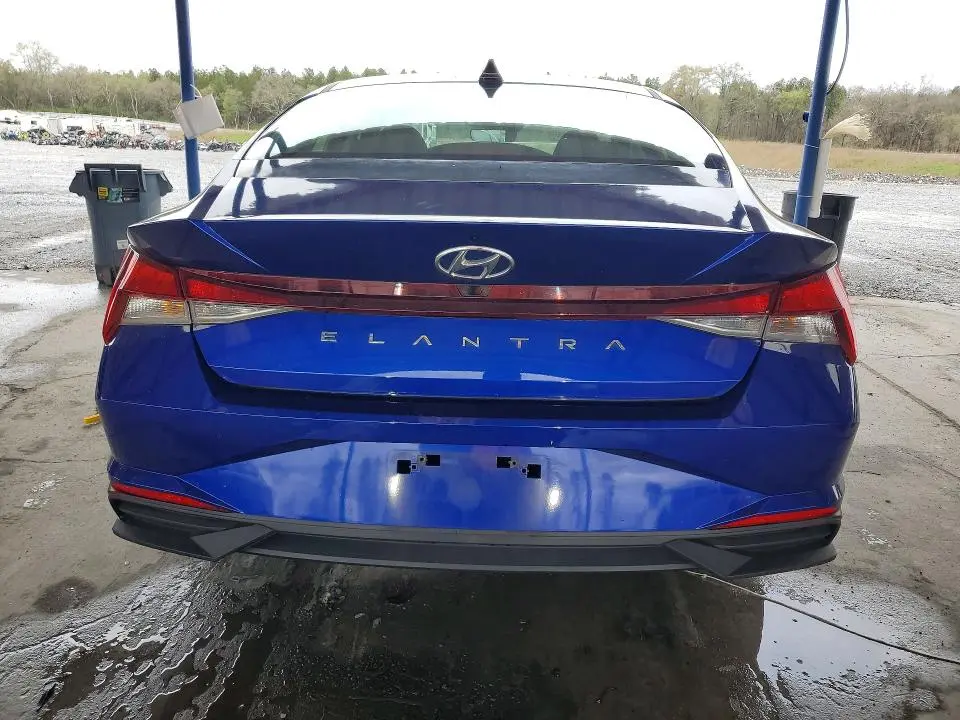 2021 HYUNDAI ELANTRA SEL  