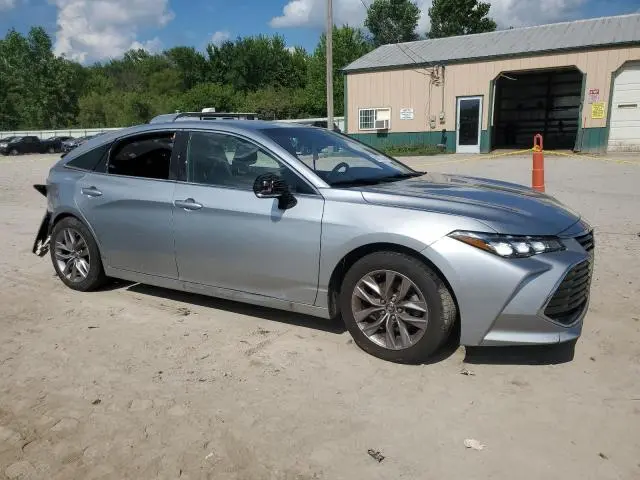 2019 TOYOTA AVALON XLE  