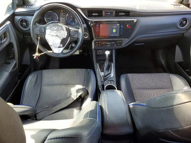 2019 TOYOTA COROLLA SE  