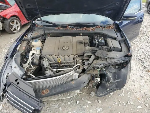 2013 VOLKSWAGEN PASSAT SE  
