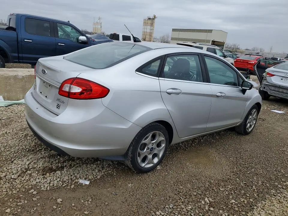 2013 FORD FIESTA TITANIUM  