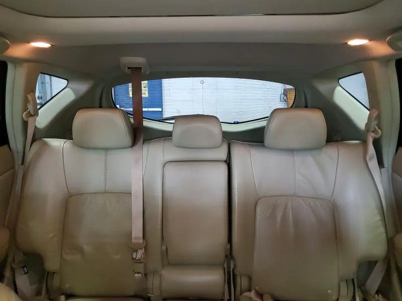 2010 NISSAN MURANO S  