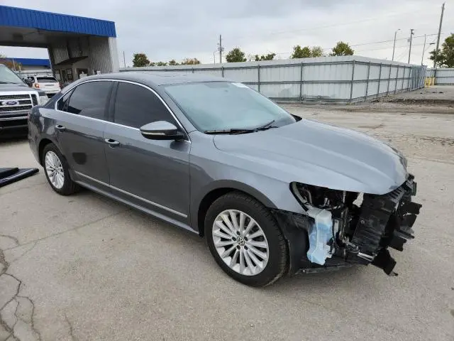 2017 VOLKSWAGEN PASSAT SE  