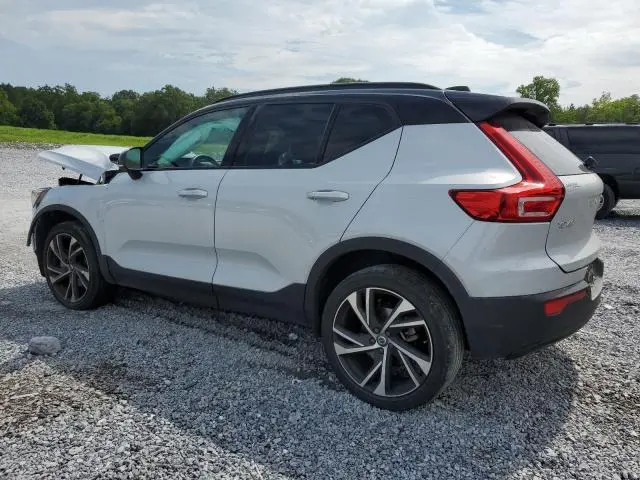 2021 VOLVO XC40 T5 R-DESIGN  