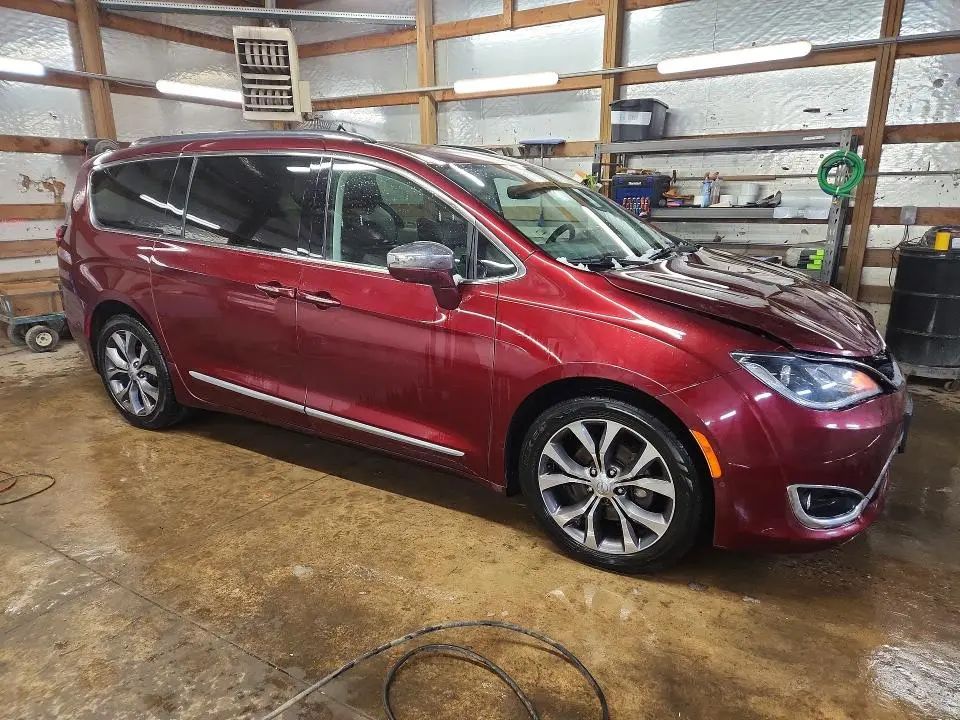2019 CHRYSLER PACIFICA LIMITED  