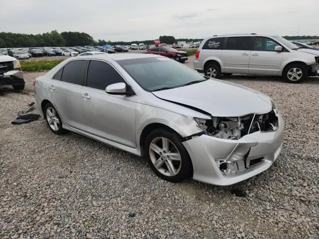 2014 TOYOTA CAMRY SE  