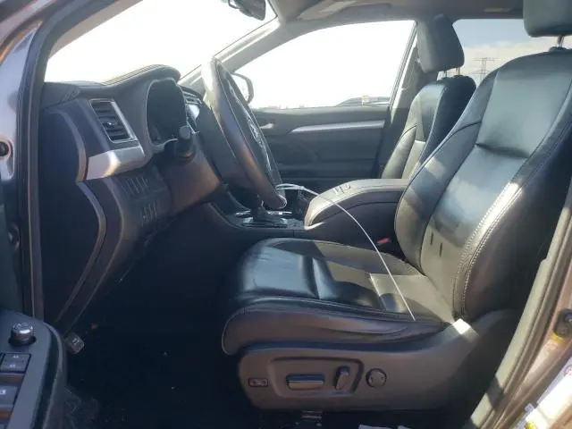 2016 TOYOTA HIGHLANDER XLE  