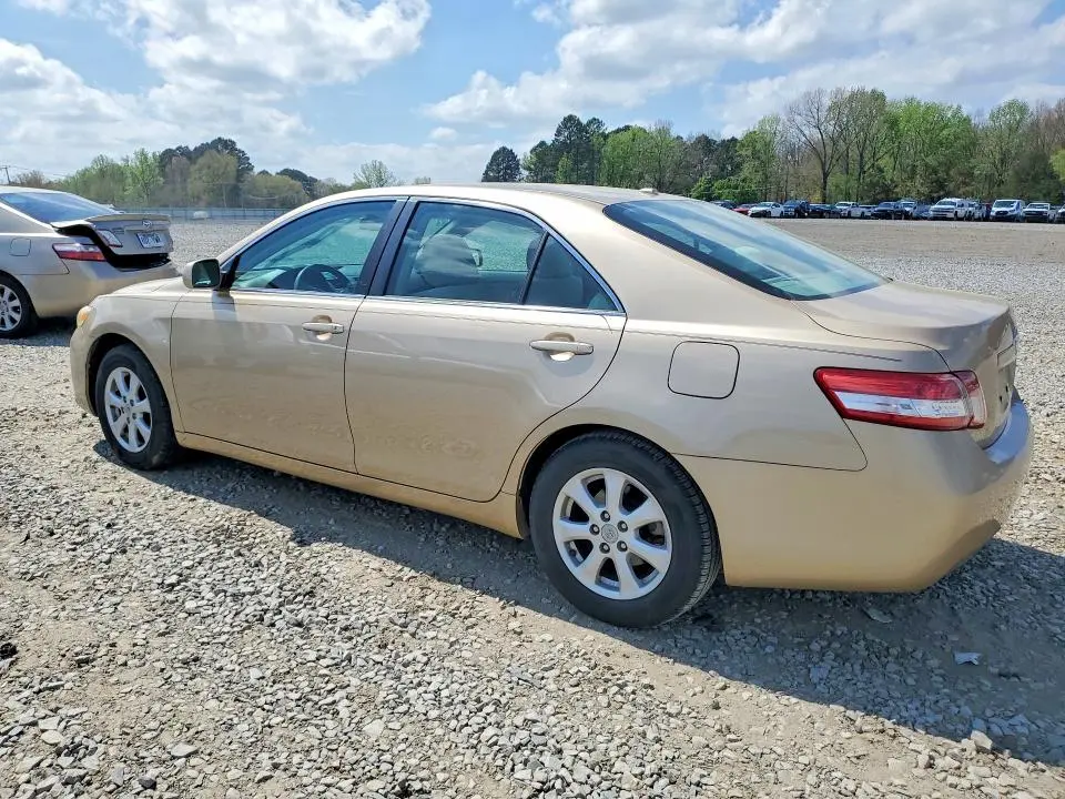 2011 TOYOTA CAMRY LE  
