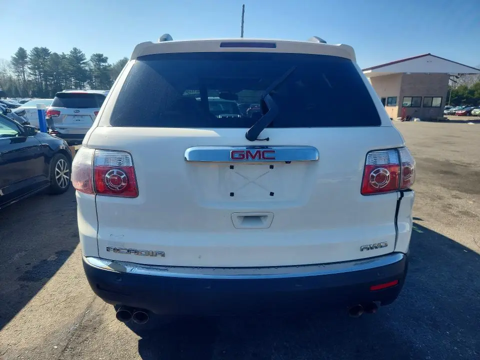 2010 GMC ACADIA SLE  