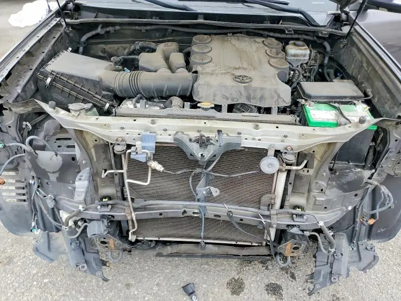 2010 TOYOTA 4RUNNER SR5  