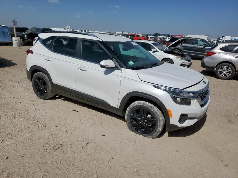 2021 KIA SELTOS S  