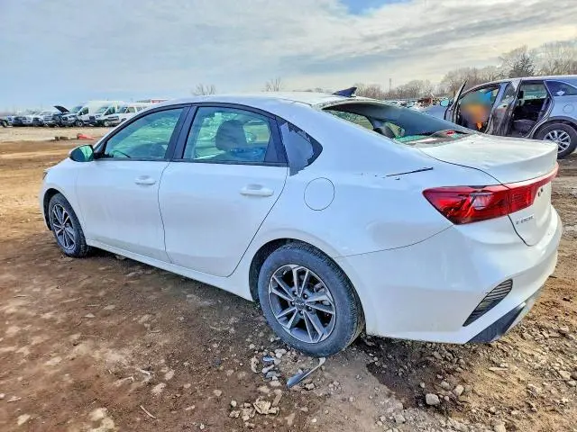 2024 KIA FORTE LXS  