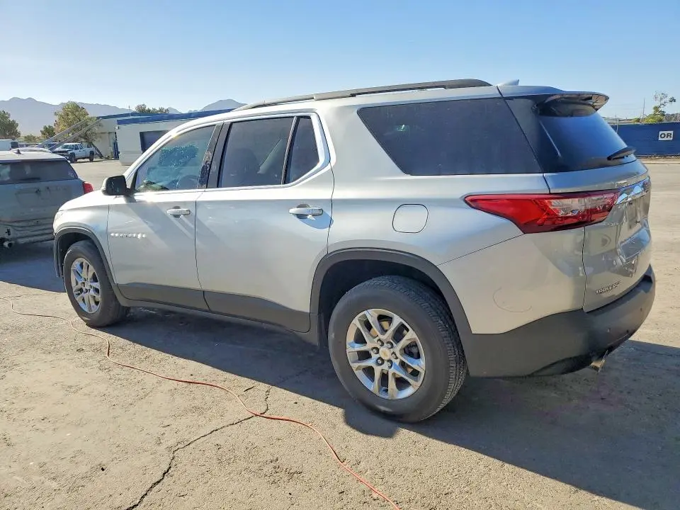 2021 CHEVROLET TRAVERSE LT  