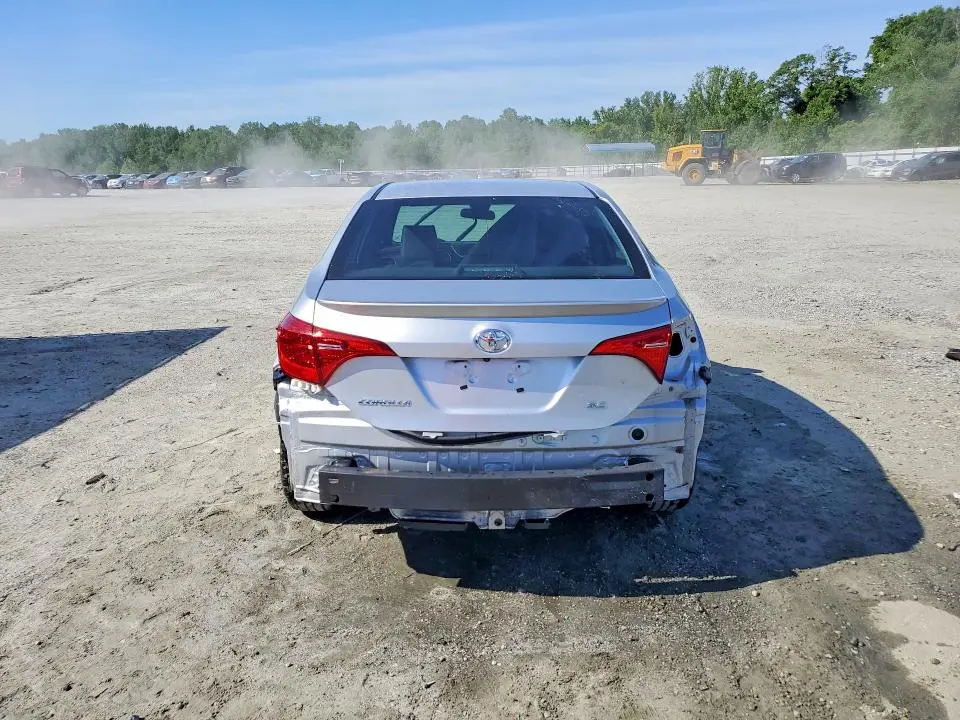 2018 TOYOTA COROLLA SE  