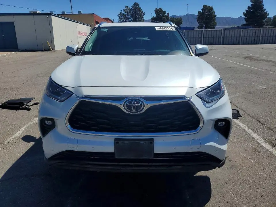 2022 TOYOTA HIGHLANDER   