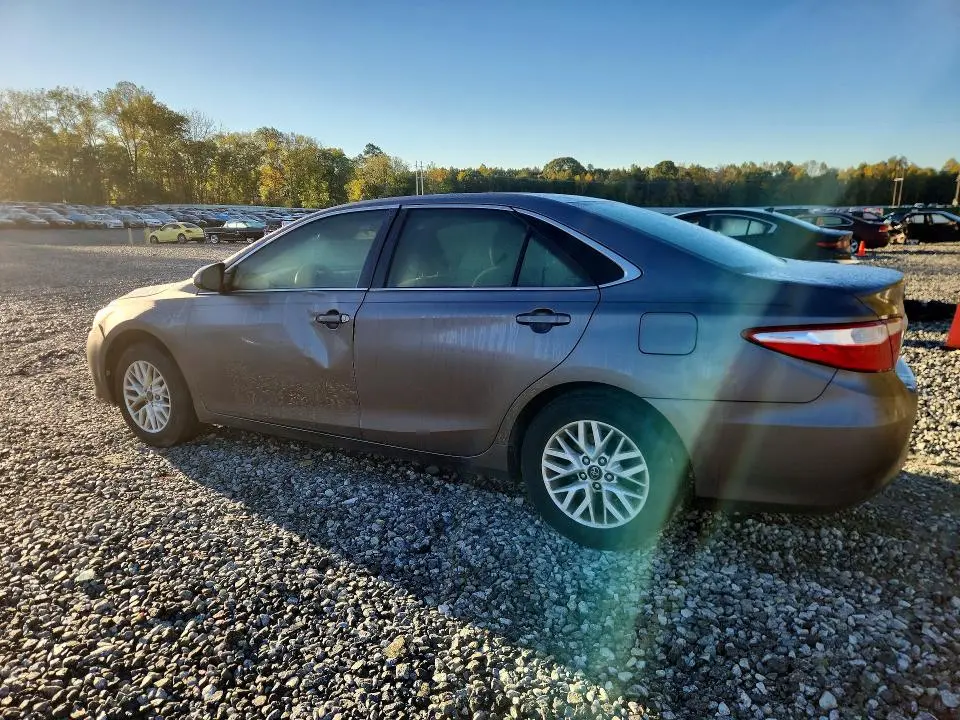 2017 TOYOTA CAMRY LE  