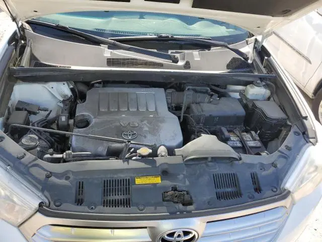 2011 TOYOTA HIGHLANDER BASE  
