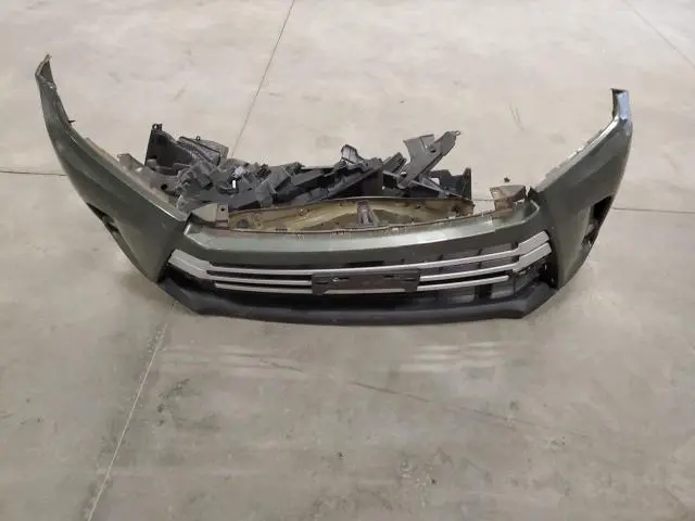 2017 TOYOTA HIGHLANDER SE  