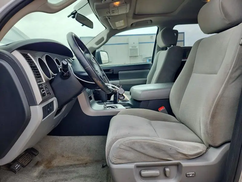2011 TOYOTA SEQUOIA SR5  
