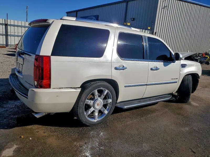 2014 CADILLAC ESCALADE LUXURY  