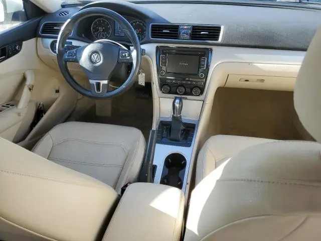 2013 VOLKSWAGEN PASSAT SE