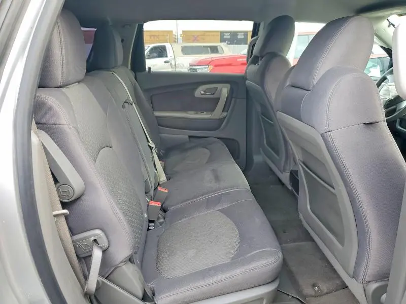 2012 CHEVROLET TRAVERSE LS  