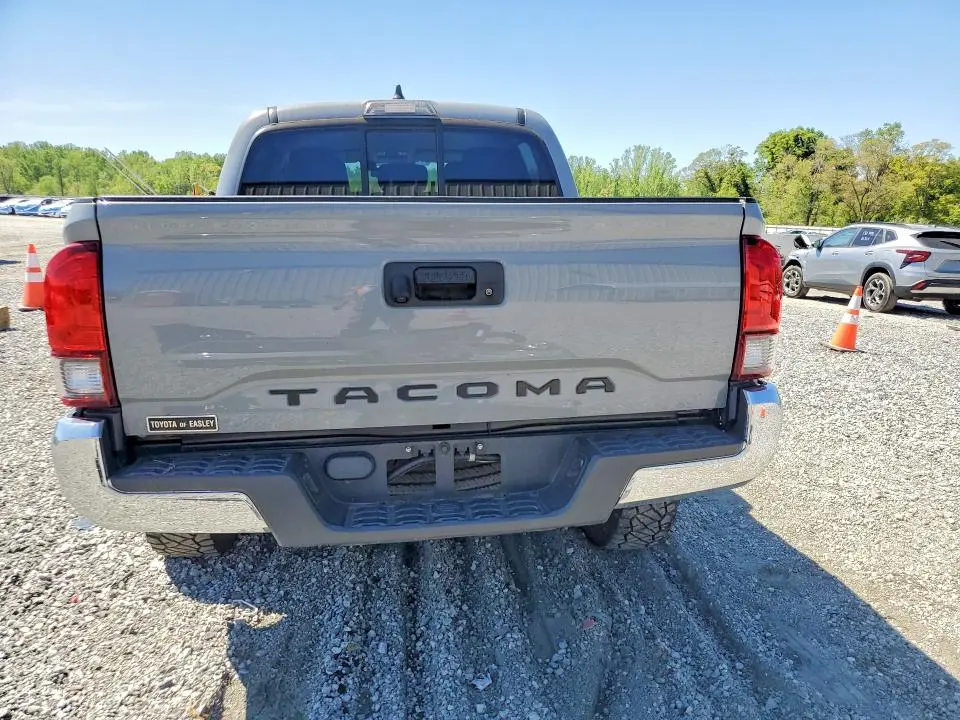 2021 TOYOTA TACOMA SR5  
