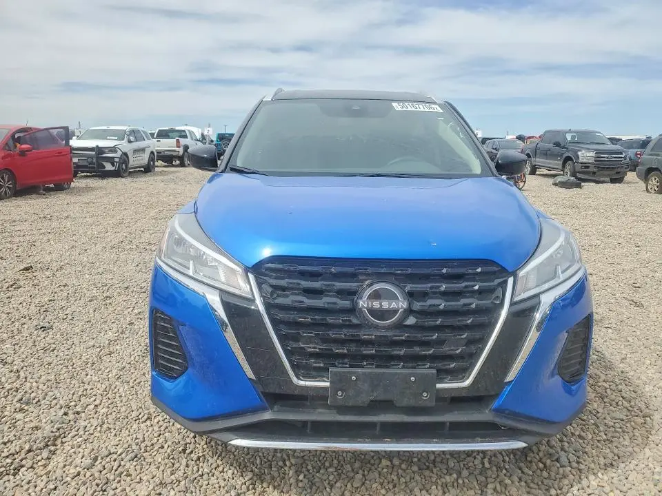2024 NISSAN KICKS SV  