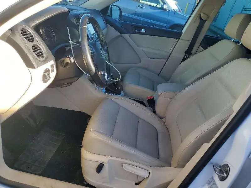 2016 VOLKSWAGEN TIGUAN S  