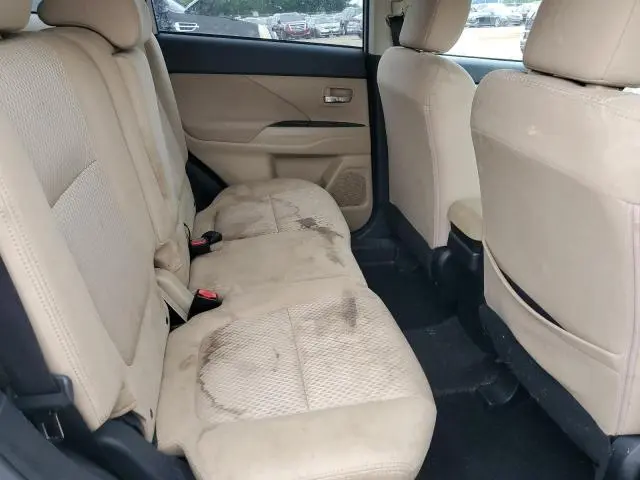 2017 MITSUBISHI OUTLANDER SE  