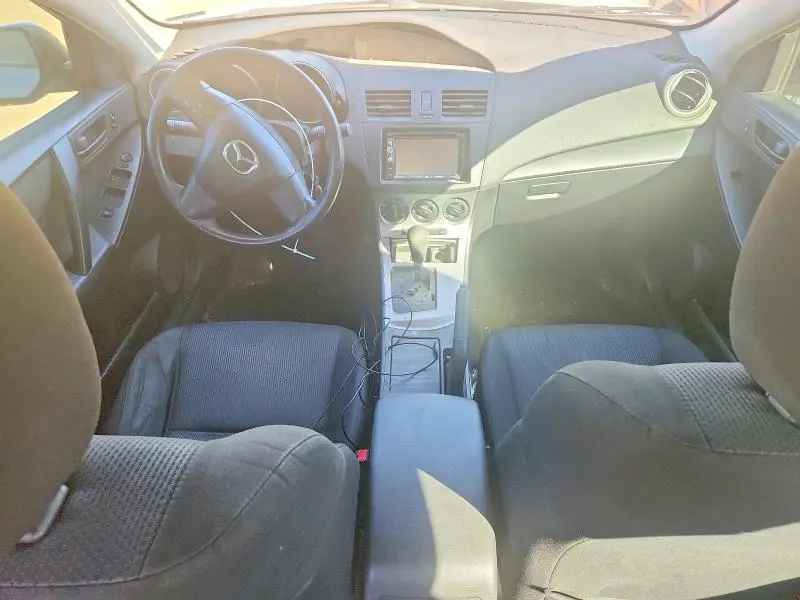 2011 MAZDA 3 I  
