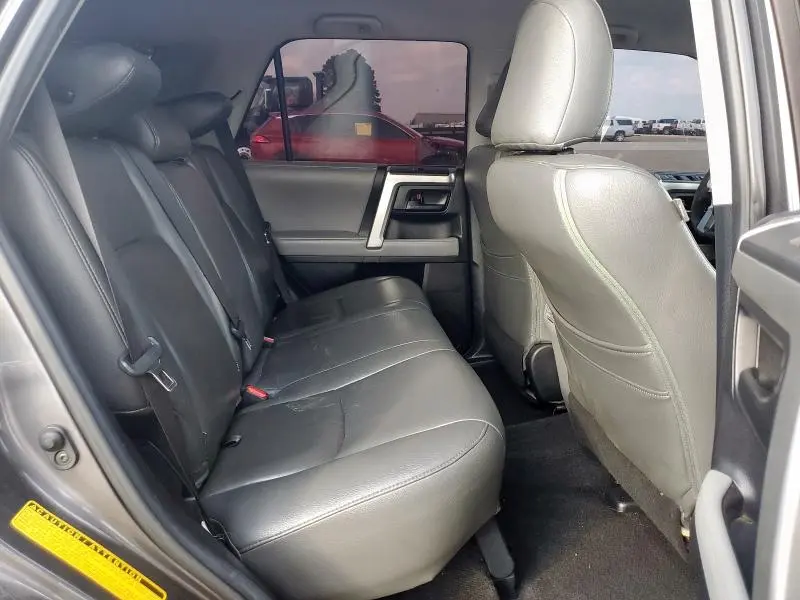 2011 TOYOTA 4RUNNER SR5  