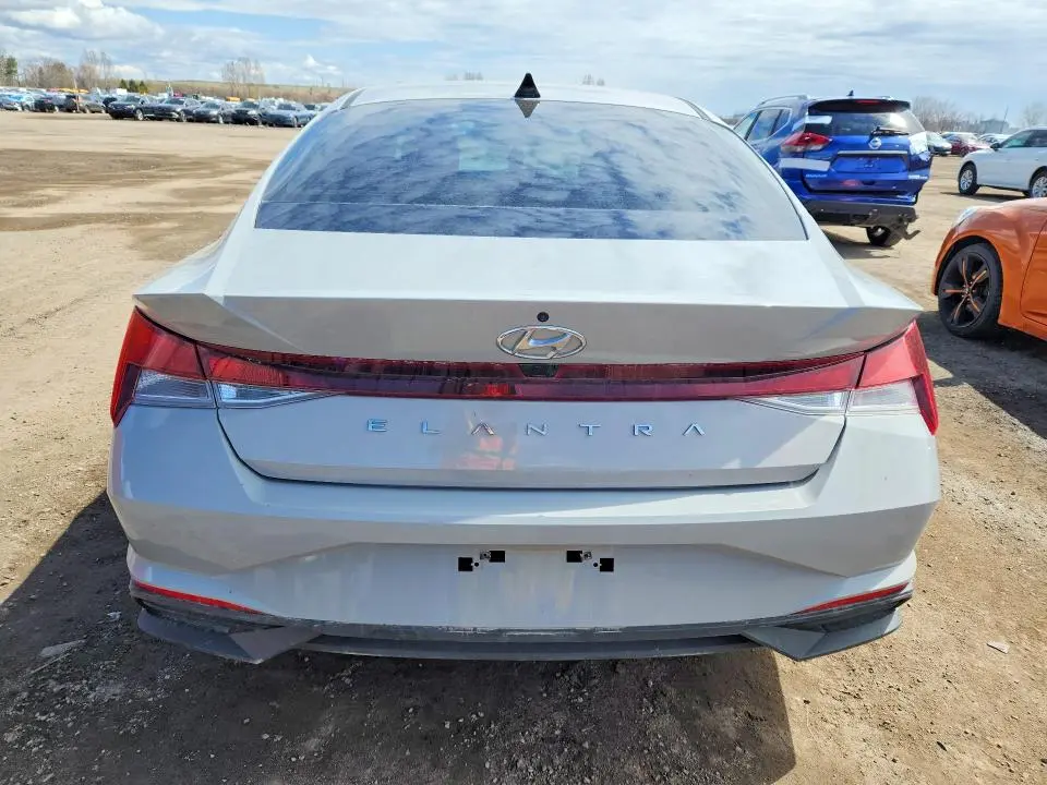 2022 HYUNDAI ELANTRA SEL  