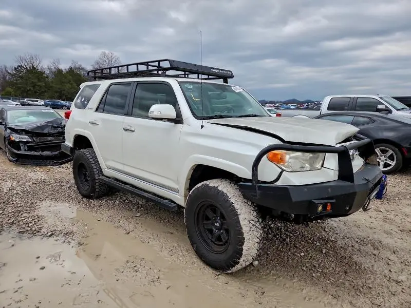 2013 TOYOTA 4RUNNER SR5  