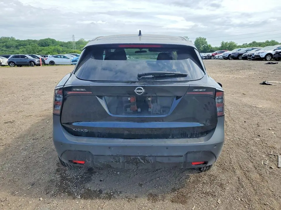 2025 NISSAN KICKS SV  