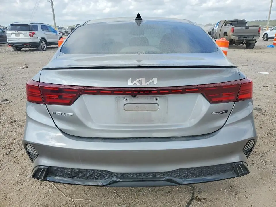 2022 KIA FORTE GT-LINE  