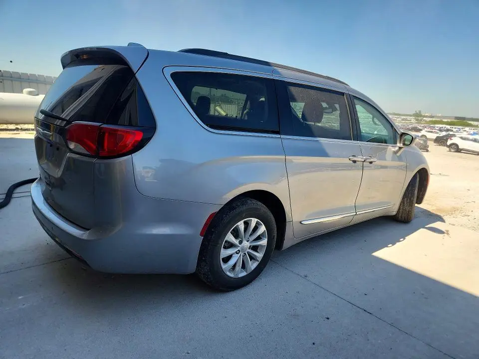 2017 CHRYSLER PACIFICA TOURING L  
